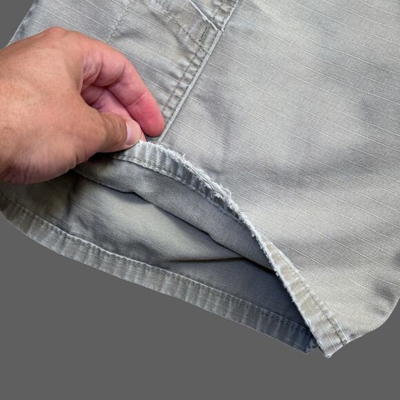 Carhartt Mens XL Cargo Shorts Stone Tan Gray Distressed Worn GUC - Picture 5 of 9